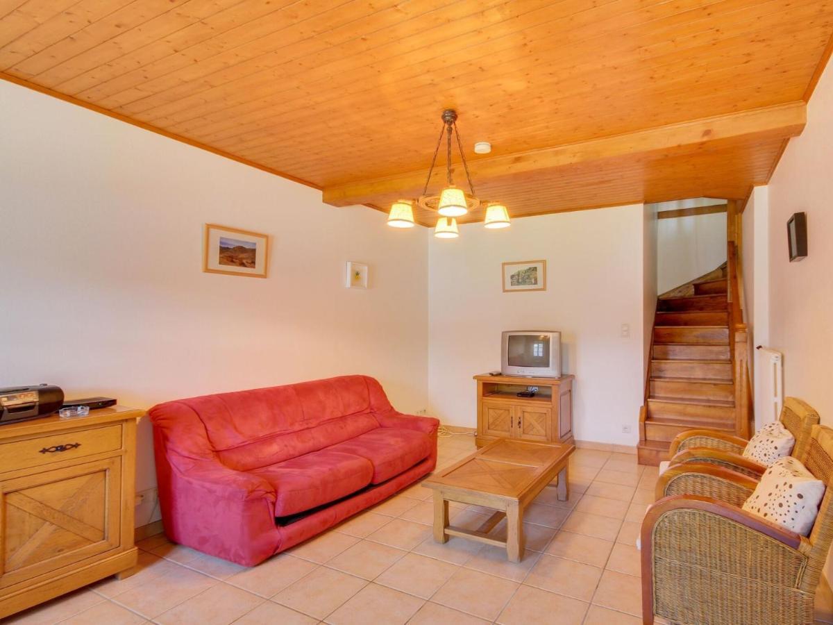 Beautiful Villa In The Parc Des Volcans D Auvergne Vic-sur-Cère Dış mekan fotoğraf